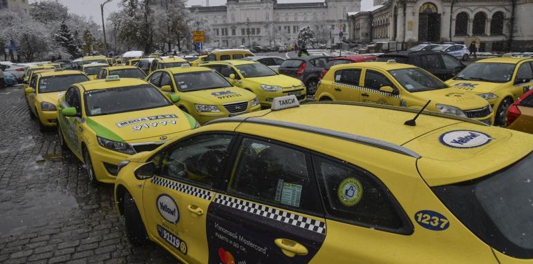 Таксито в София скача яко, каква ще е минималната тарифа